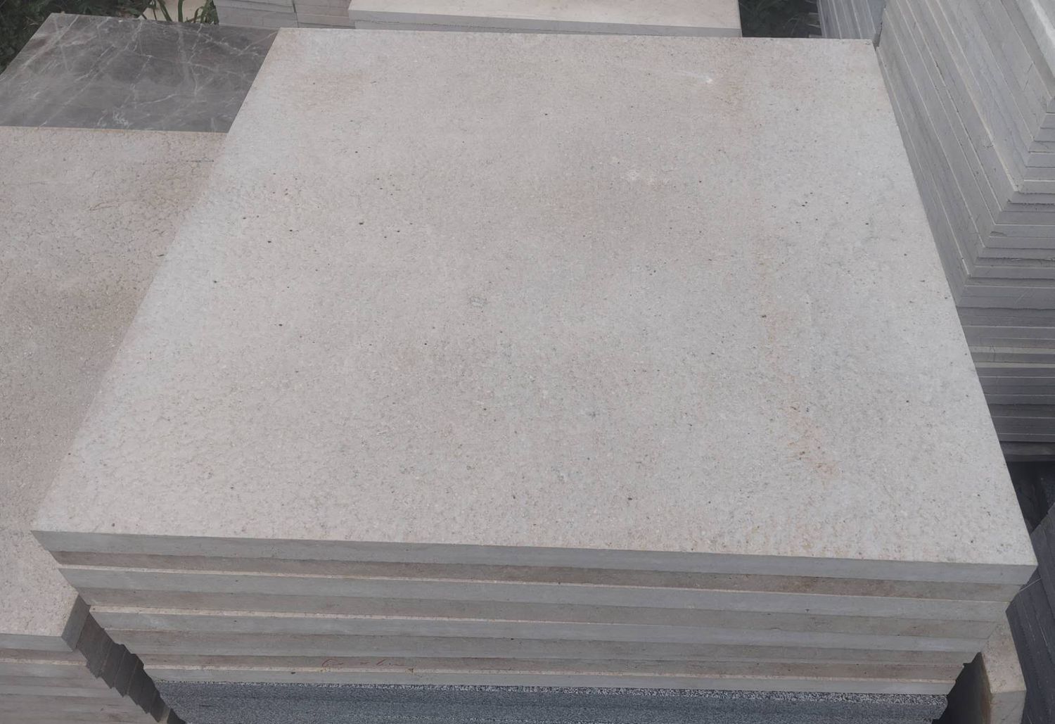 Prime Quality Light Yellow Limestone Paver -600x600x25