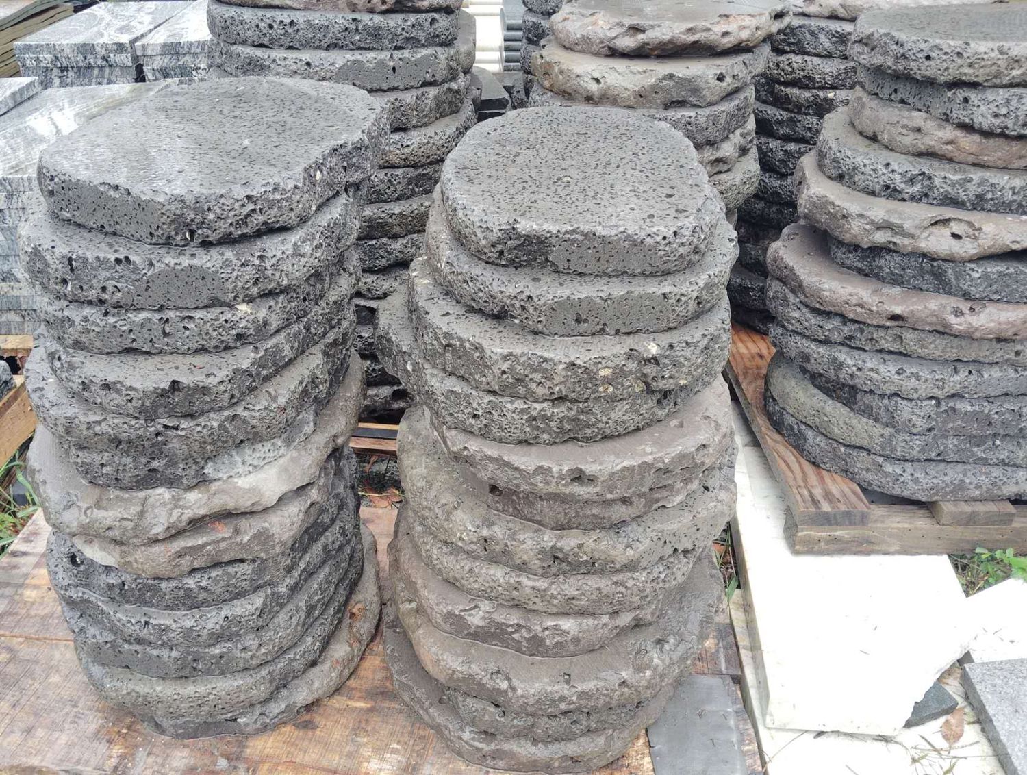 Genuine Lava Stone Stepping-Diam.400-500mm
