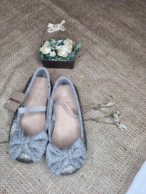 BALERINA TALLE 22, BRILLOSAS. MARCA ZARA BABY