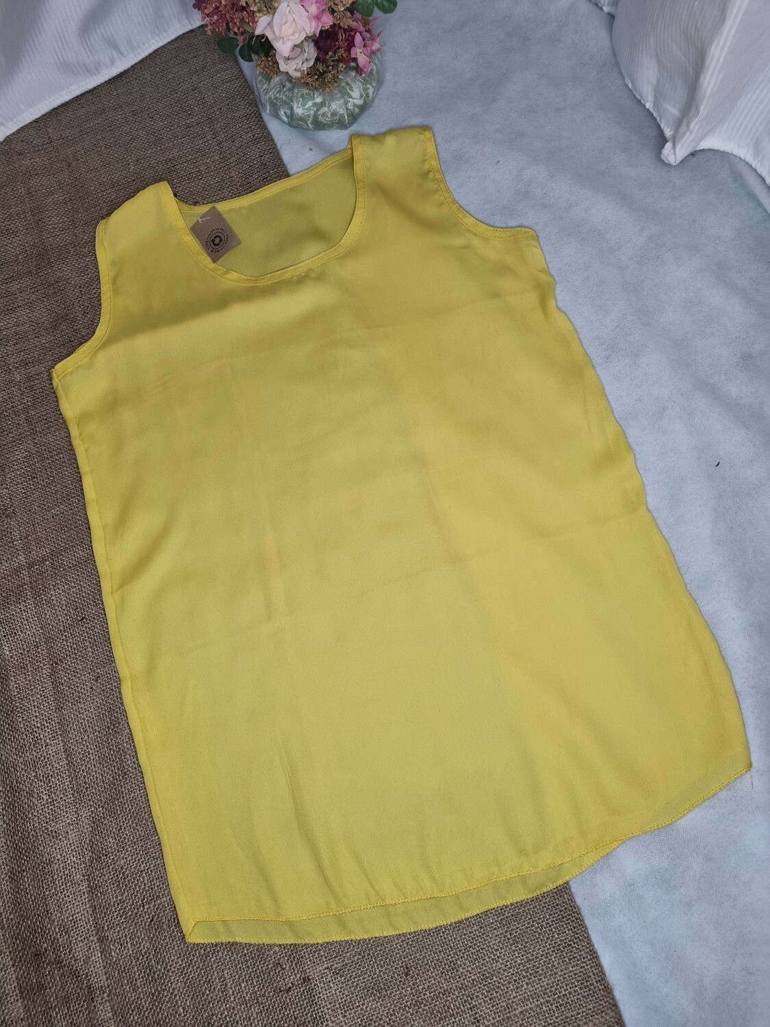 BLUSA SIN MANGAS DE GASA AMARILLA, TRANSPARENTE