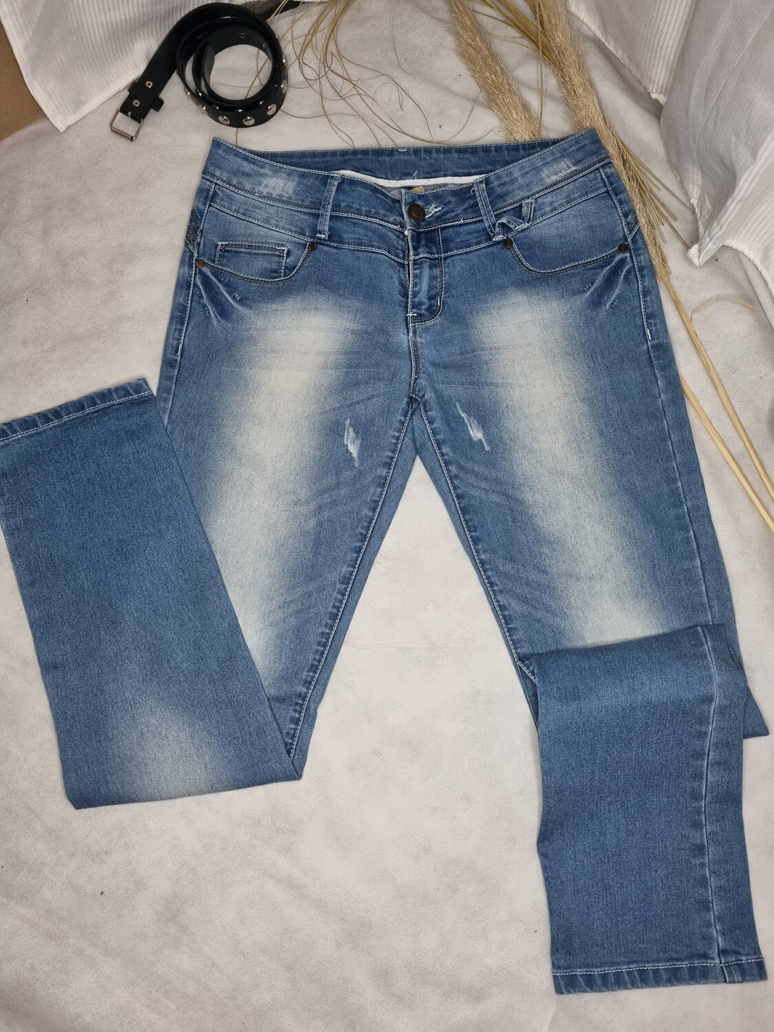 PANTALON JEAN, TIRO BAJO, RECTO, TALLE 38/40