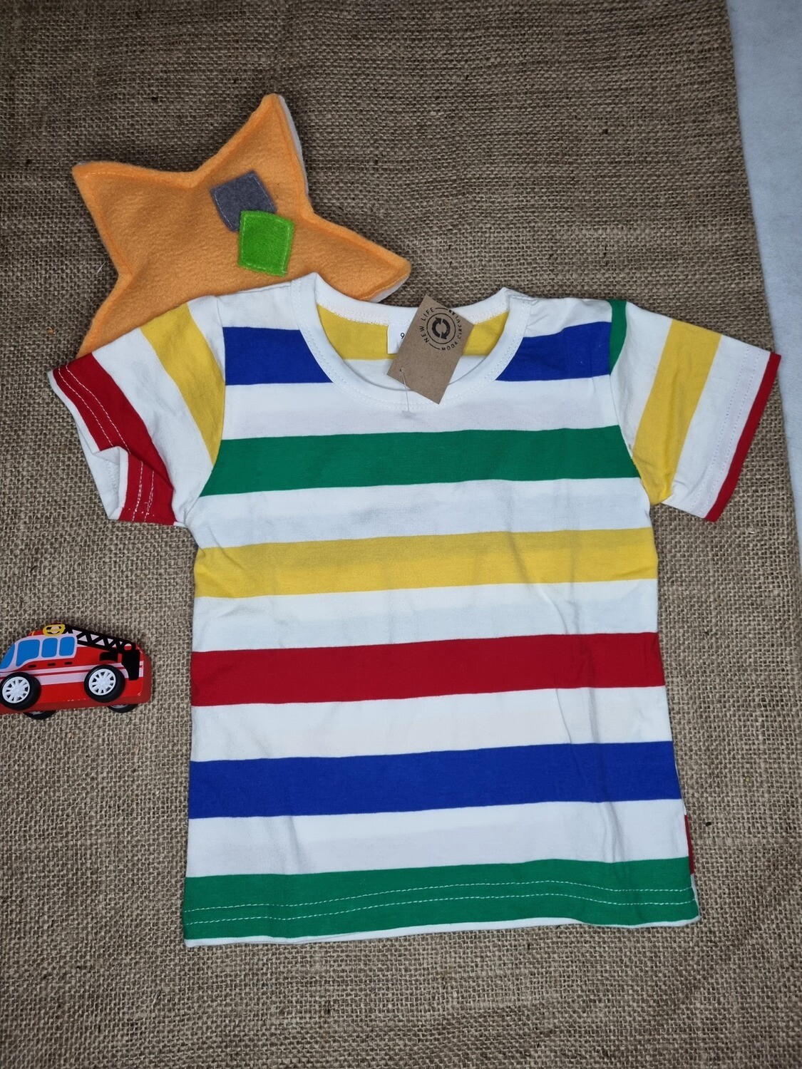 REMERA DE ALGODÓN, RAYADA. TALLE 9/12 M