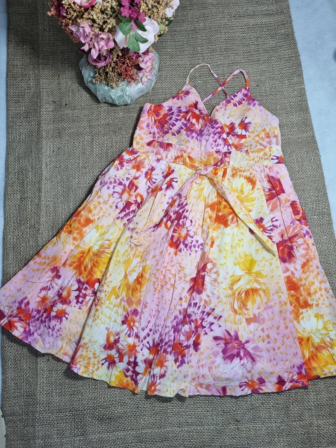 VESTIDO EN TELA, SOLERA BRETELES FINOS, FORRADO, ESTAMPADO. MARCA ZARA, TALLE 3-4 AÑOS. IMPECABLE - IGUAL A NUEVO