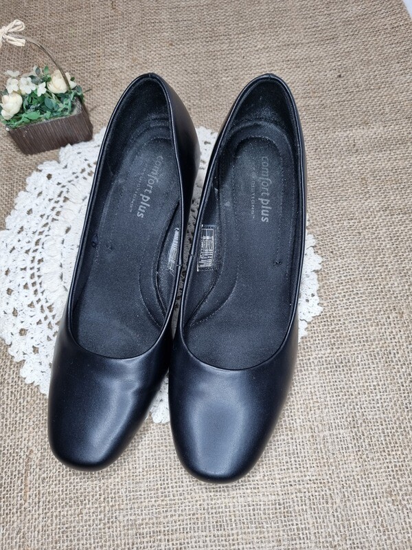 ZAPATOS, PUNTA REDONDA, TACO 5cm, COLOR NEGRO, MARCA COMFORT PLUS, TALLE 35 Y MEDIO. POCO USO