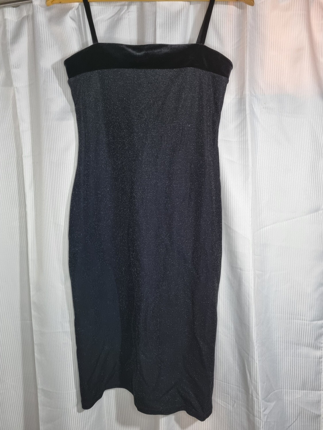 VESTIDO DE FIESTA NEGRO CON BRILLOS, RECTO, BRETELES FINOS TERCIOPELO EN EL ESCOTE RECTO, EL CORTE INGLES, TALLE 40