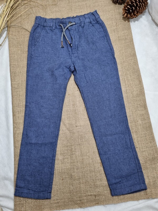 PANTALON DE NIÑO, DE VESTIR, EN TELA FINA. MARCA HYM. TALLE 6/7. IMPECABLE