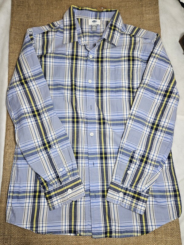 CAMISA A CUADROS DE MANGA LARGA, EN TONOS DE CELESTE, BLANCO Y AMARILLO, MARCA OLD NAVY, TALLE M