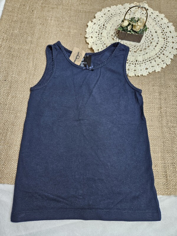 MUSCULOSA EN ALGODÓN PARA NIÑA, HYM, TALLE 4-6.