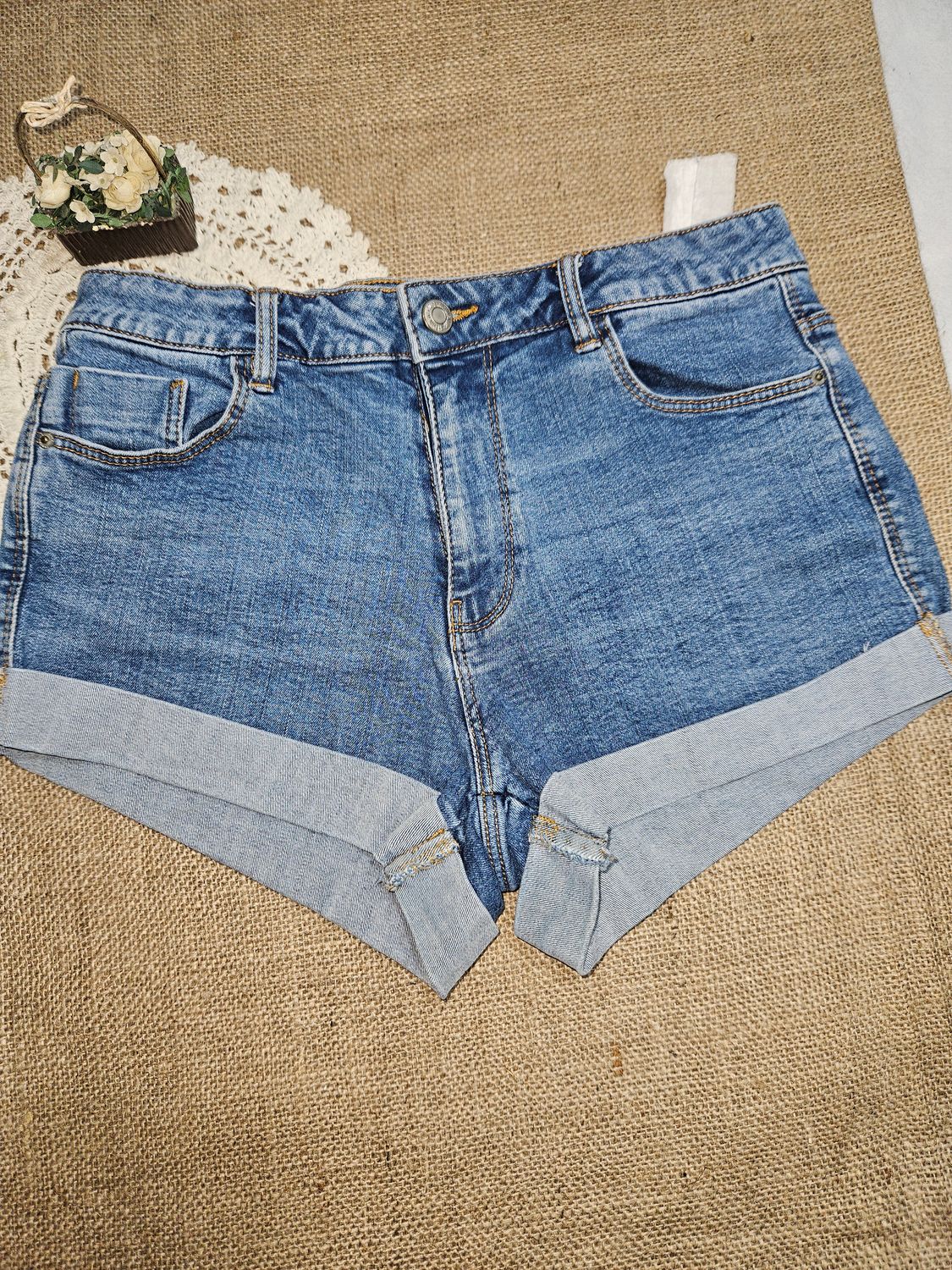 SHORT DE JEAN ELASTIZADO MARCA ZARA. TALLE 38 - IMPECABLE(IV)
