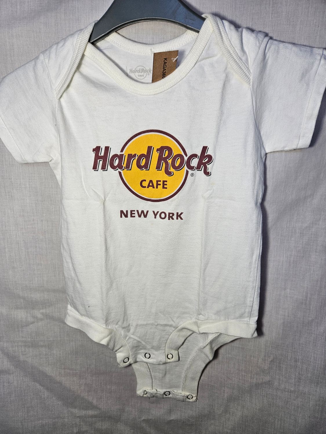 BODY CON ESTAMPA HARD ROCK NEW YORK, TALLE 3 AÑOS. NUEVO - SIN USO