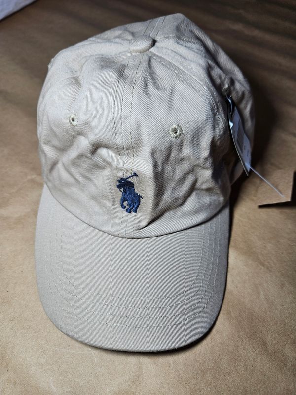 GORRO DE VICERA, MARCA POLO. NUEVO CON ETIQUETA