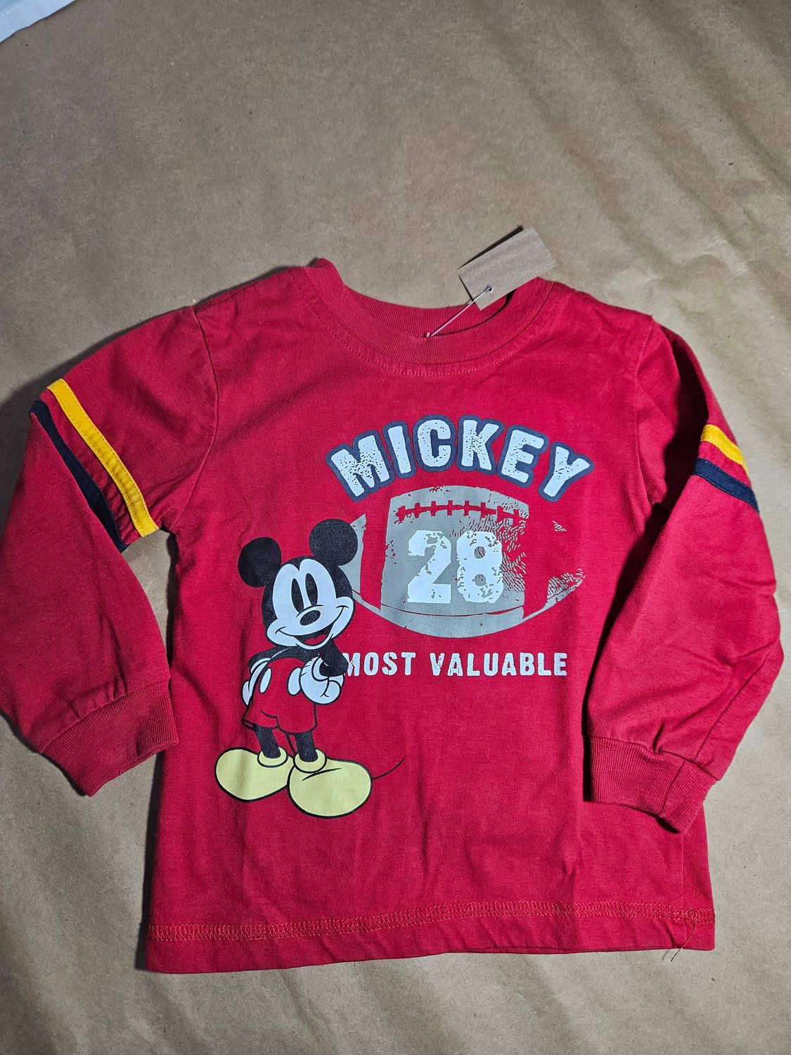 REMERA DE ALGODÓN, MANGA LARGA, CON ESTAMPA DE MICKEY. TALLE 2 AÑOS.
