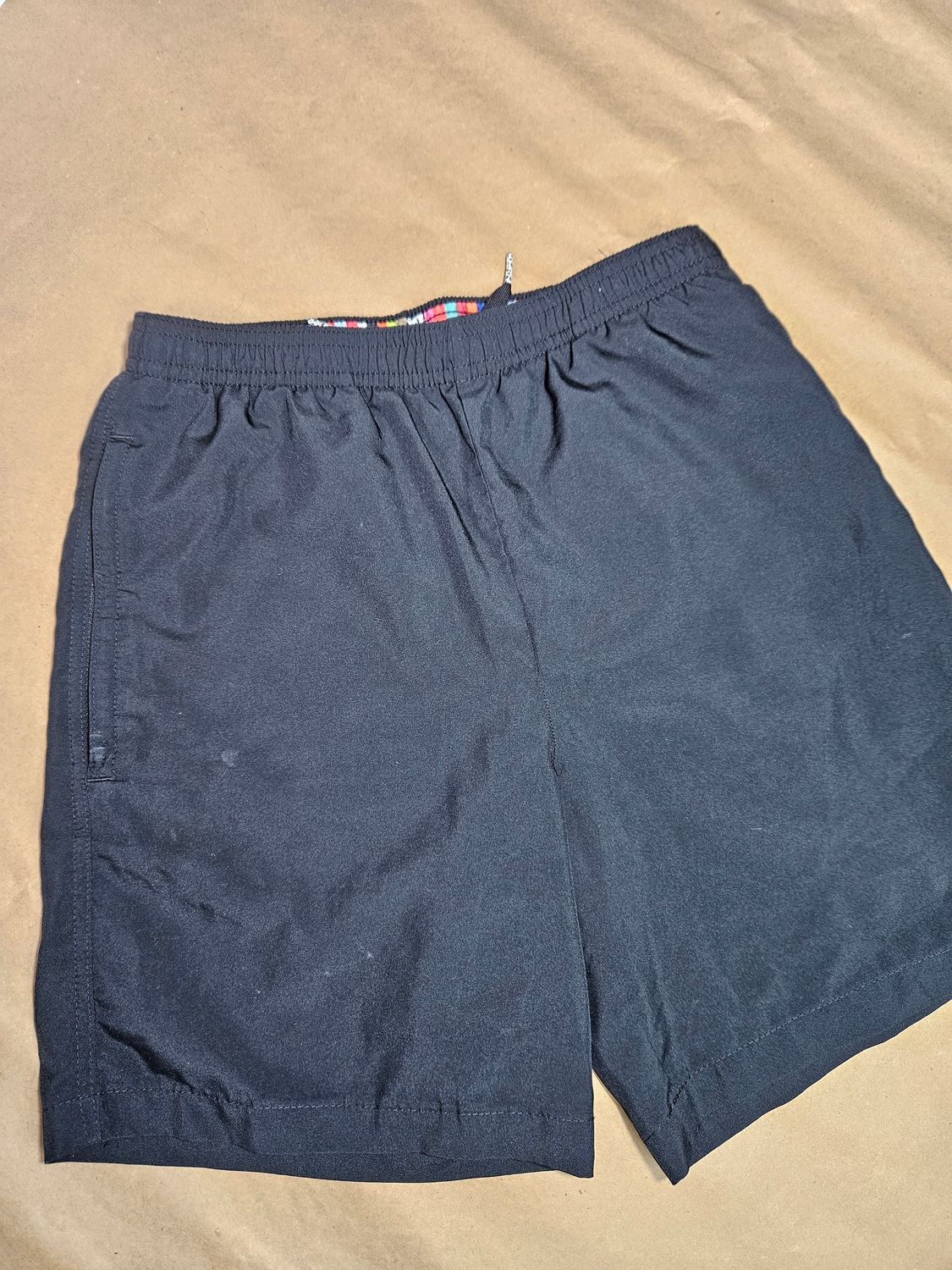 SHORT DEPORTIVO NIKE DRY FIT- TALLE M NIÑO - 13-14 AÑOS APROX. COLOR NEGRO