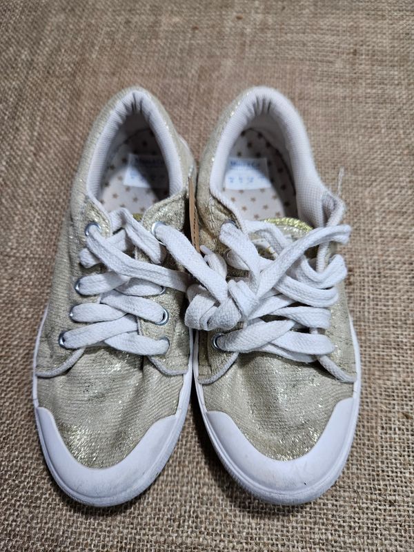 CHAMPION PARA NIÑA, MARCA MIMO &amp; CO. TALLE 32. DORADOS