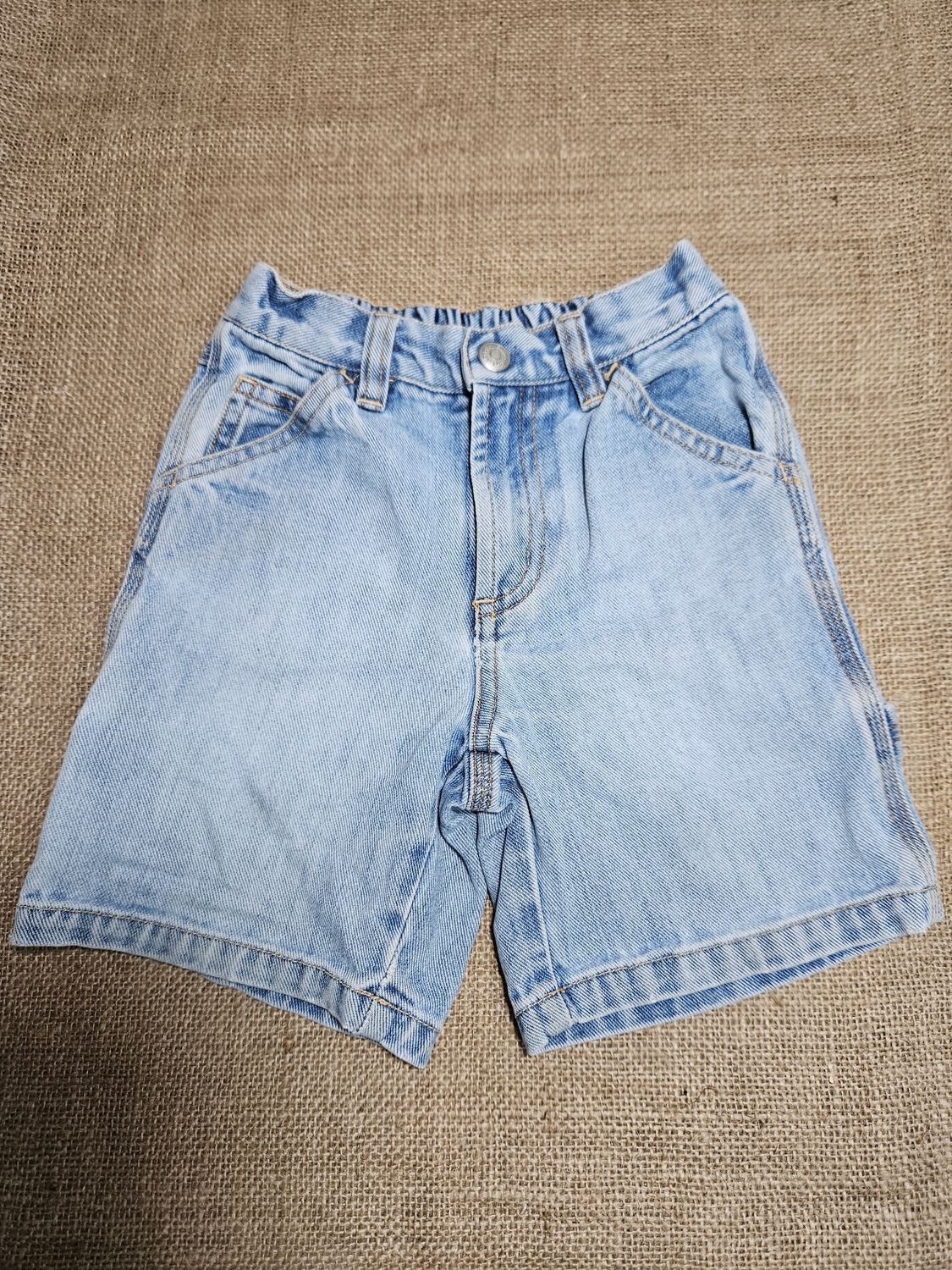 BERMUDA PARA NIÑO, DE JEAN. MARCA GAP. TALLE 18-24 MESES