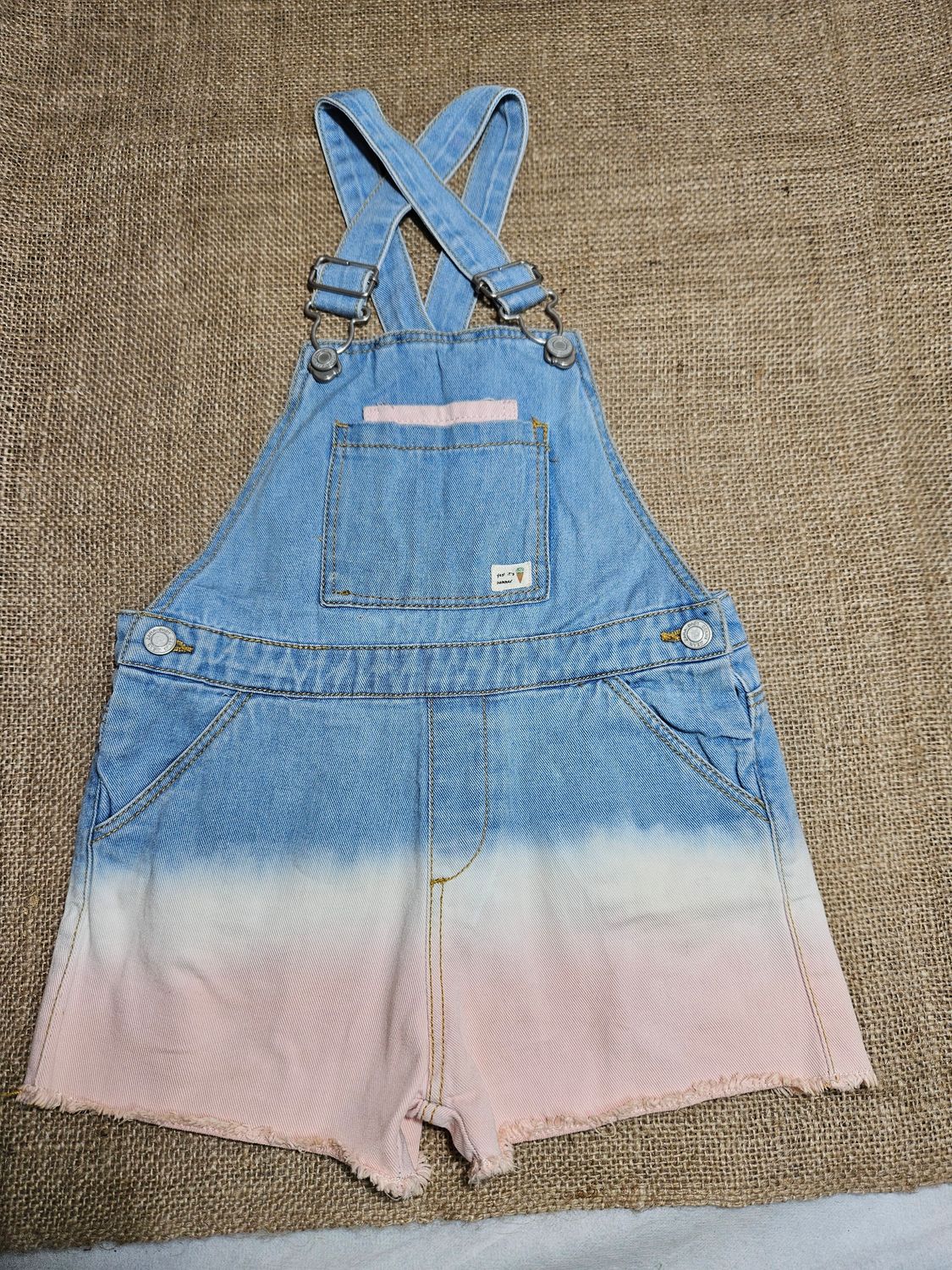 ENTERITO PARA NIÑA, DE JEAN, TONO ROSA DEGRADÉ. TALLE 3-4. MARCA ZARA. IMPECABLE