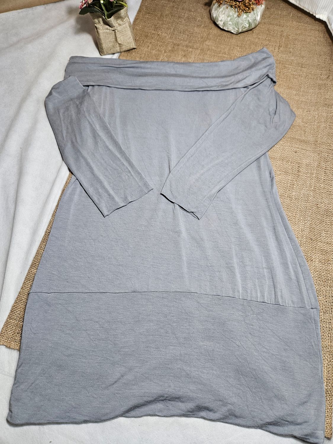 BLUSA / VESTIDO EN MODAL ESCOTE BOTE, MANGA 3/4 CON FAJA. SE PUEDE USAR COMO VESTIDO