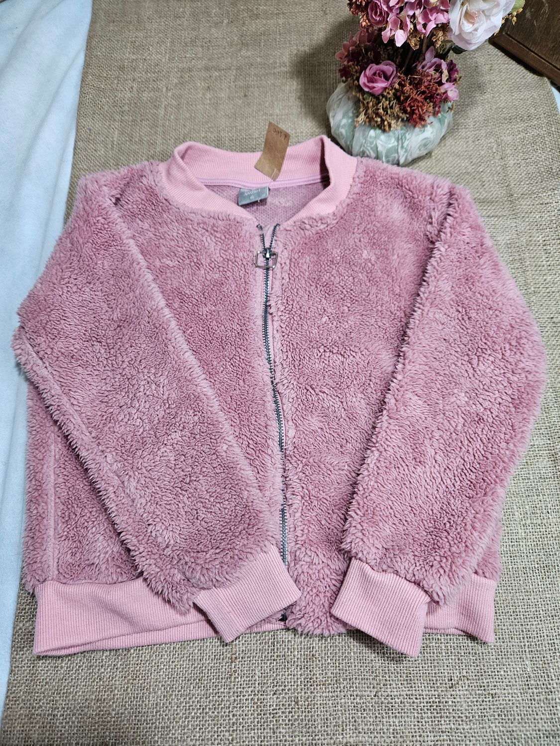 CAMPERA PARA NIÑA, CON CIERRE. TALLE 6. MARCA AMY&amp;H. CON USO