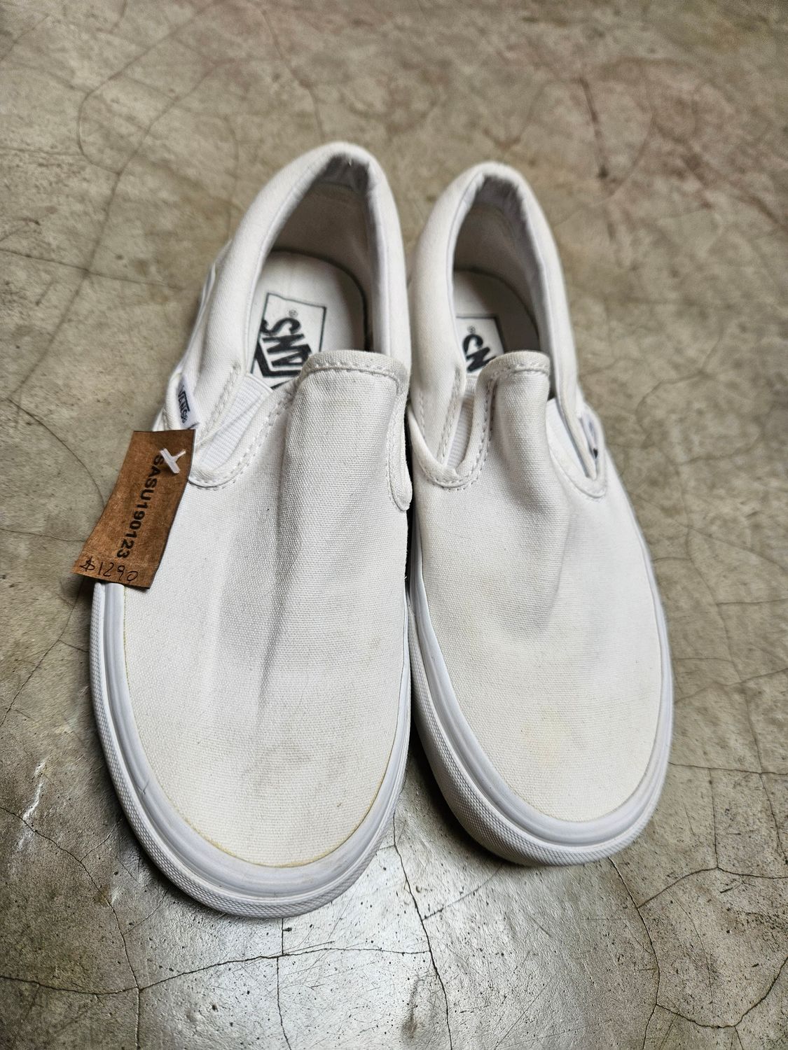 ZAPATILLAS ESTILO PANCHA, MARCA VANS, COLOR BLANCO. TALLE 36,5. NUEVAS SIN USO.