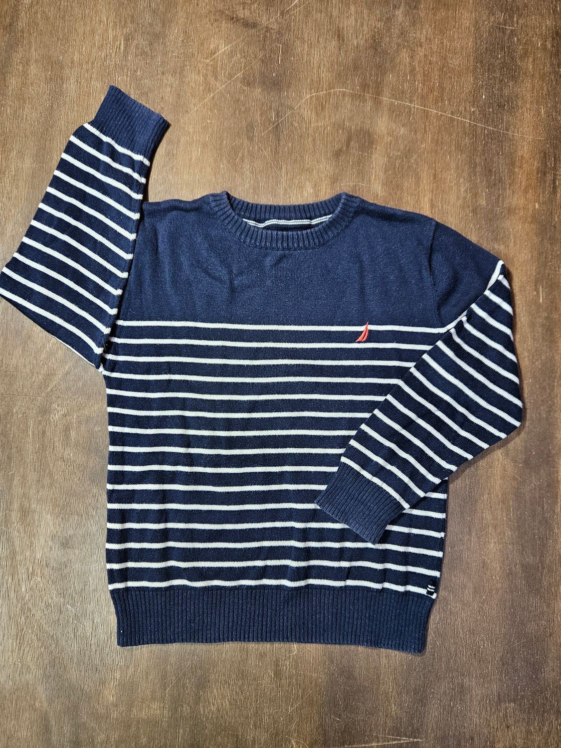 BUZO DE HILO, PARA NI�O, CUELLO A LA BASE, RAYADO AZUL Y BLANCO. TALLE 6, MARCA NAUTICA