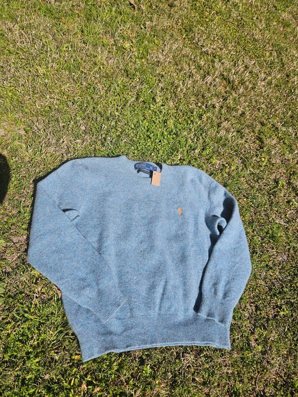 BUZO DE LANA, CUELLO A LA BASE, COLOR VERDE. MARCA POLO RALPH LAUREN, TALLE L CHICO (S-M)