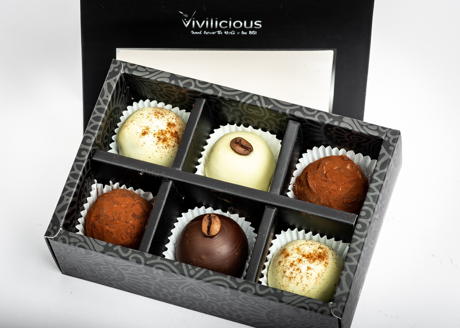Elevate your coffee and chocolate experience with the Café Dream Collection—an extraordinary assembly of flavors that pays homage to our heritage and craft.