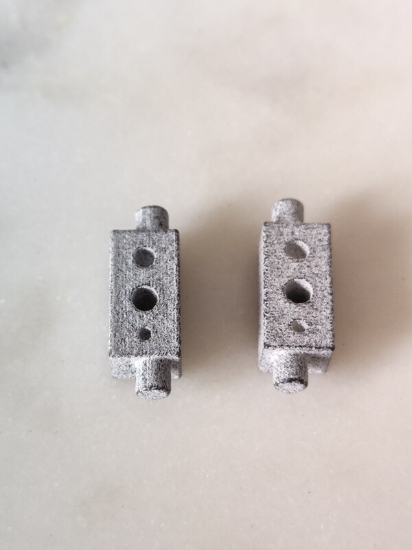 Losi XX/XXT servo posts, pair