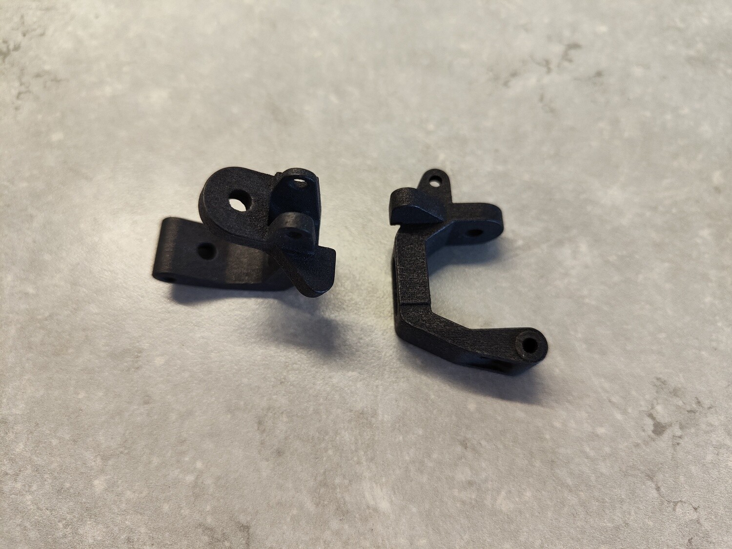 Yokomo Works 91-93 front uprights, pair