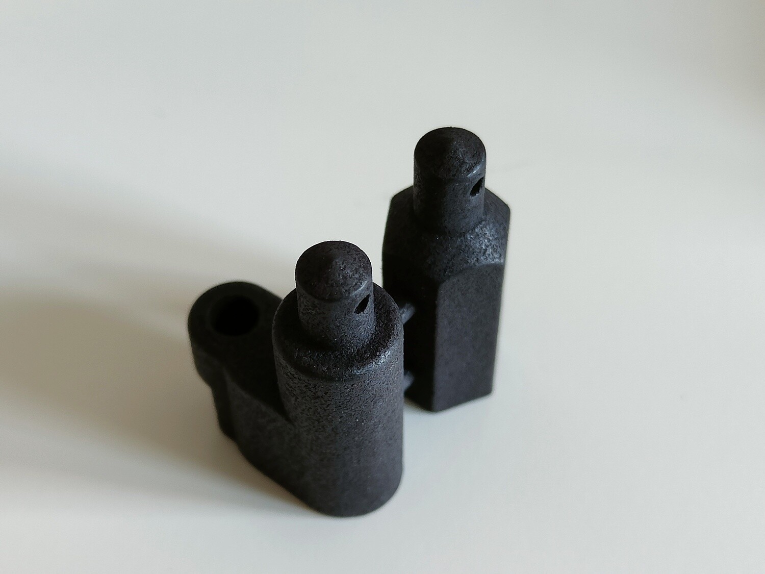 Yokomo 870c/ Works 91-95 battery posts - black, set of 4