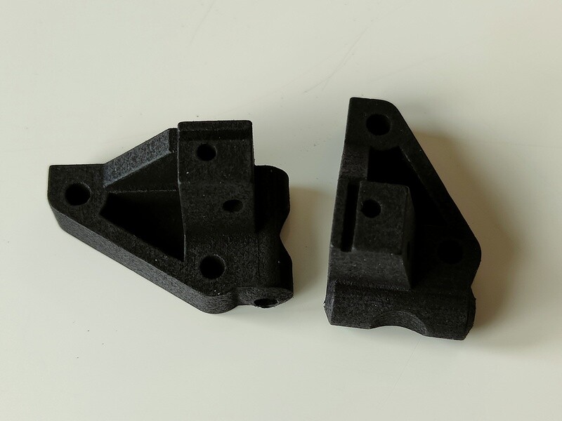 Team Associated RC10 front arm mounts (pair)