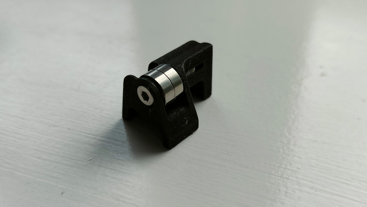 Losi XX4 front belt tensioner
