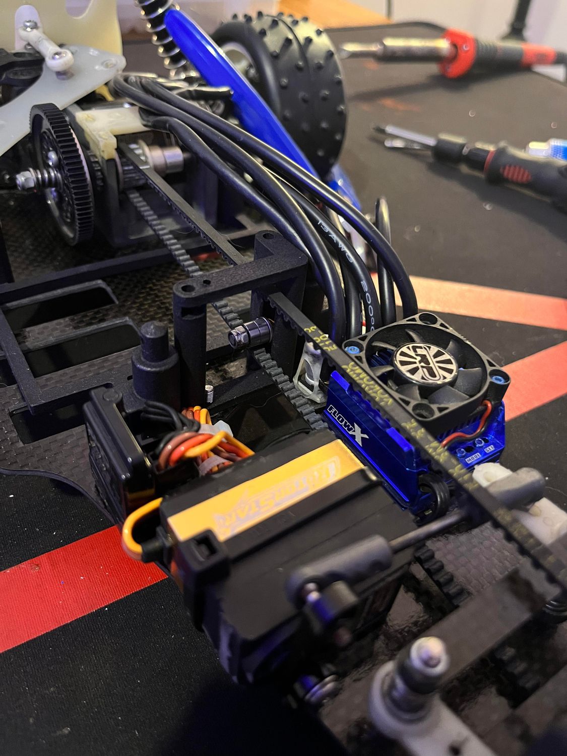 Yokomo YZ-10 '94 shorty LiPo mount
