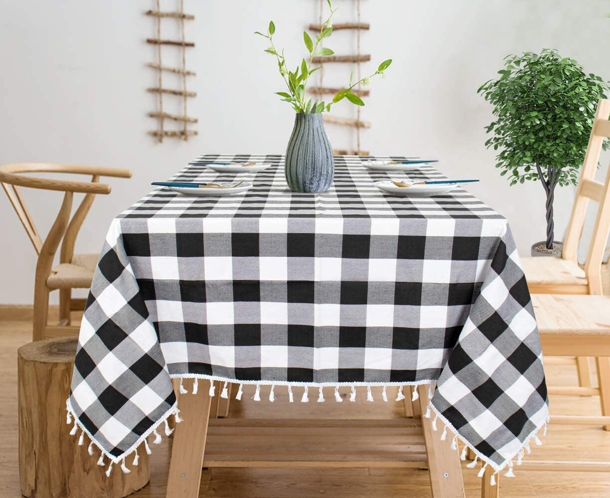 Buffalo Plaid Tassel Tablecloth