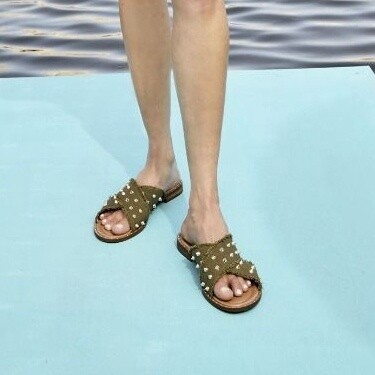 Women's Studded Crisscross Flats Sandals