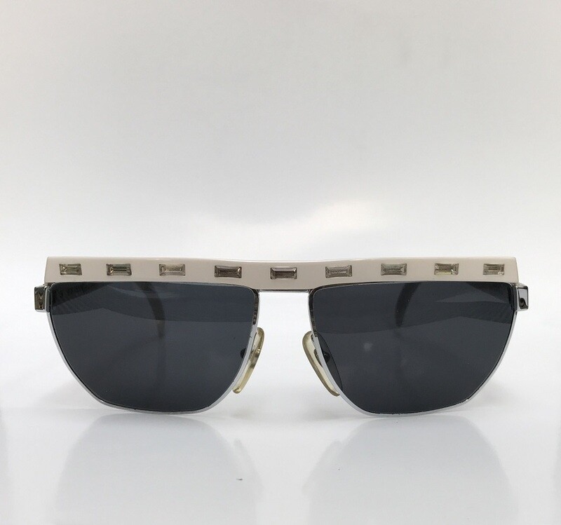 Paloma Picasso VINTAGE 3706 70 white