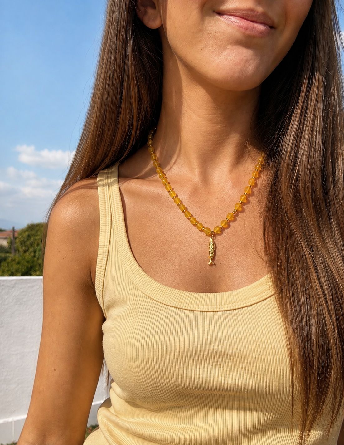 collar acero y piedras naturales amarillas con colgante de xouba