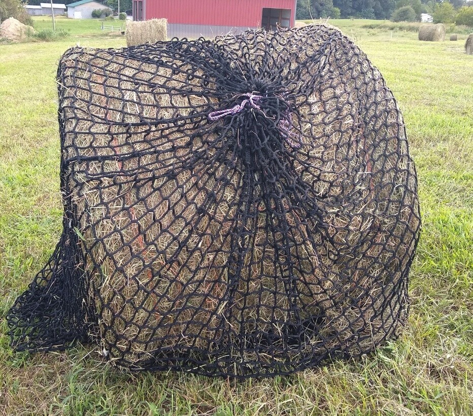5x5ft 1.6'' hole Horse Feeding Large Feeder Bag With Small Holes Slow Feed Hay Net Bag Full Day Horse Feeding Large Feeder 