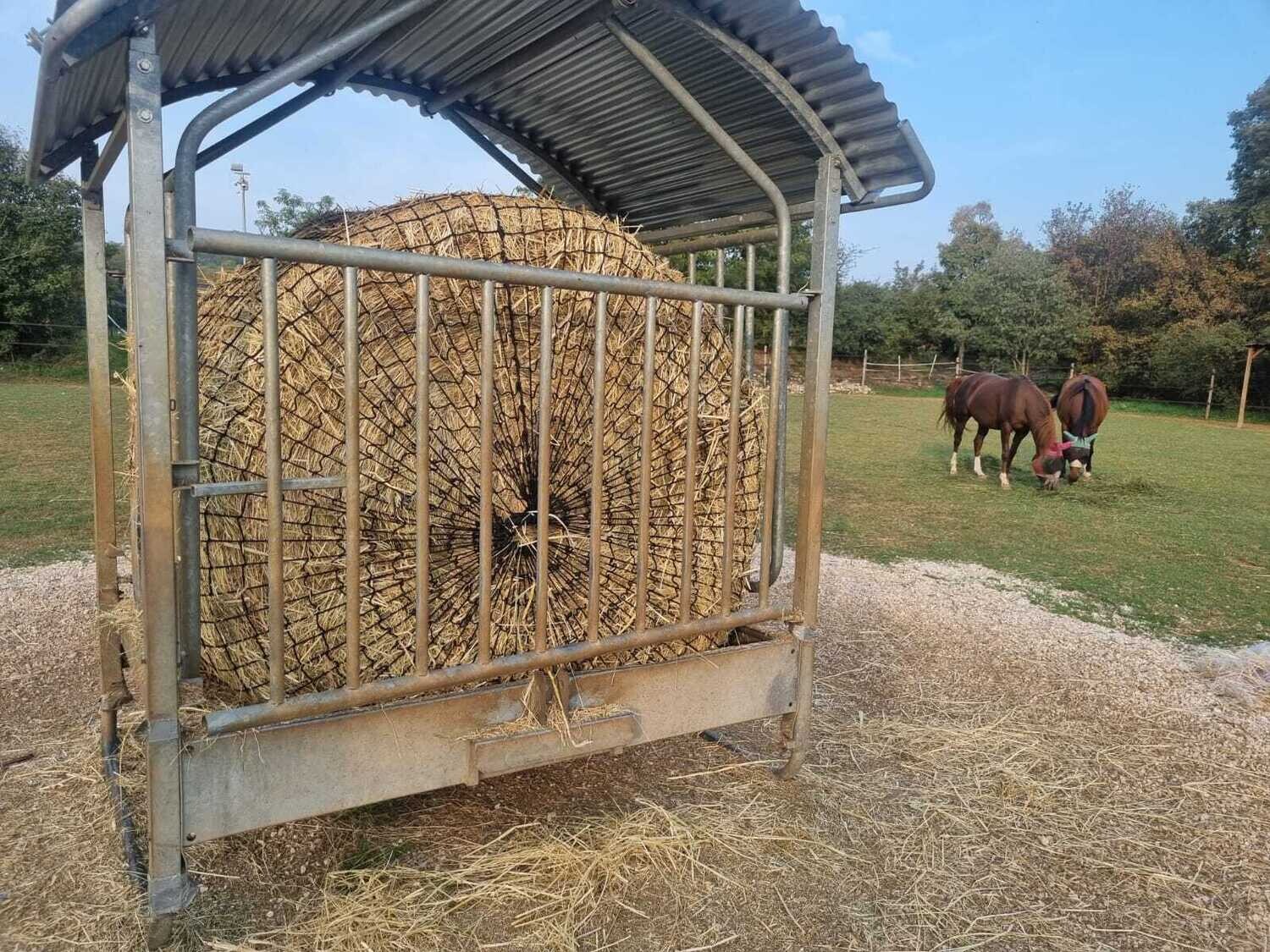 7x7ft with 1.9&quot; Hole Large Round Bale Hay Net for Horses, 7 * 7 Feet Whole Square Bale Slow Feed Hay Net Feeder for Livestocks