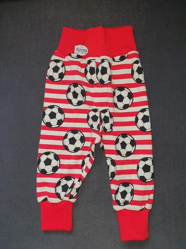 62/68, Hösli Fussball, rot/weiss