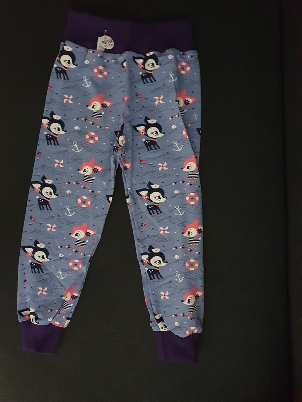 98/104, Hösli Hafenkitz,  violet