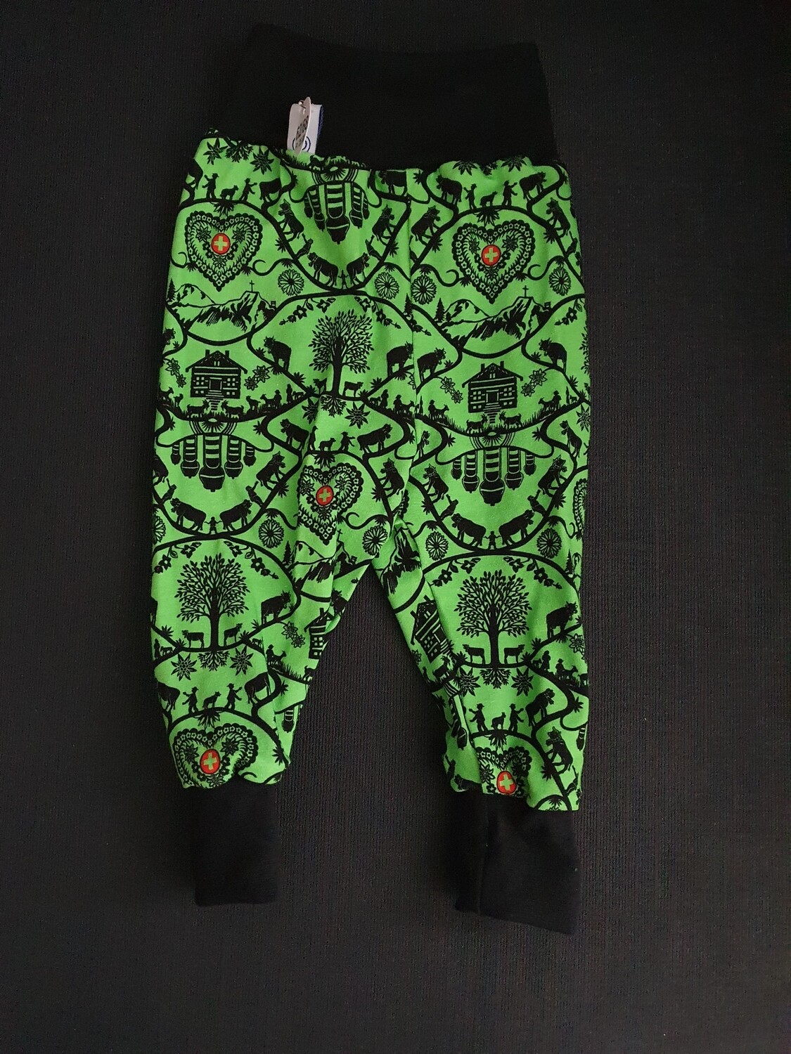 62/68, Hösli Scherenschnitt, grün