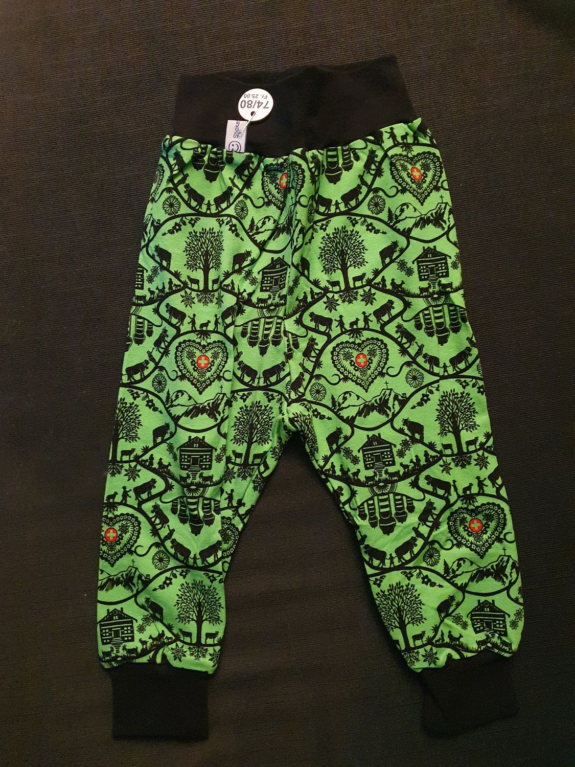 74/80, Hösli Scherenschnitt, grün 74/80, Hösli Scherenschnitt, grün