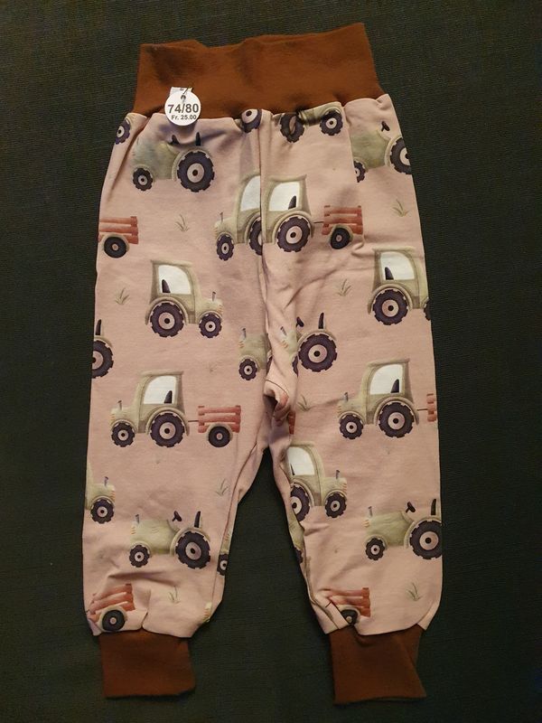 74/80, Hösli Traktor, braun