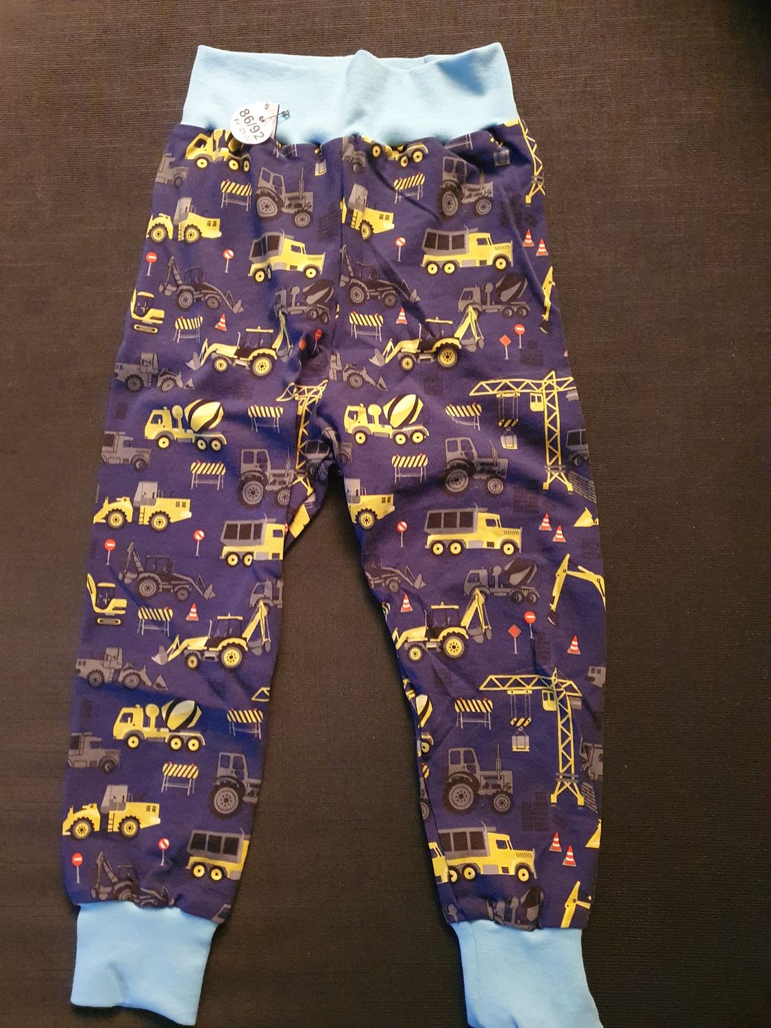 86/92, Hösli Baumaschinen, blau 86/92, Hösli Baumaschinen, blau