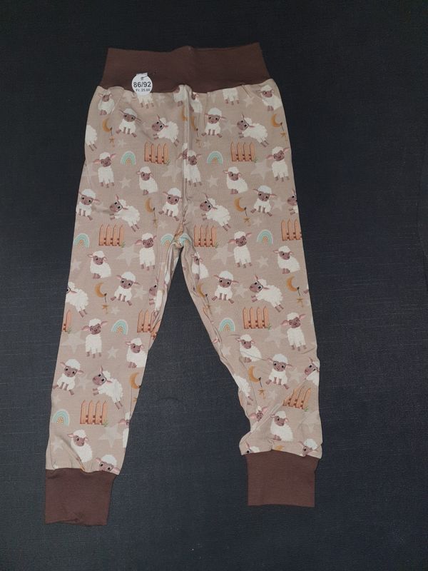 74/80, Hösli Schäfchen, braun