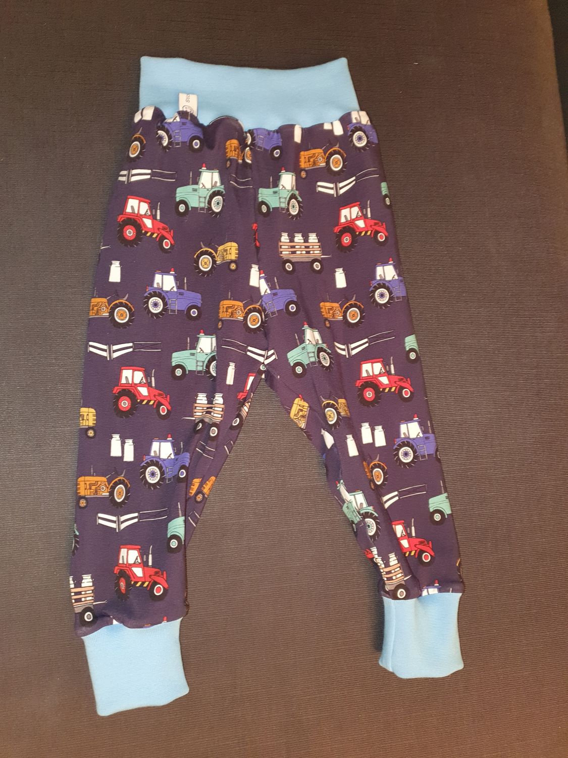 74/80, Hösli Traktor, dunkelblau