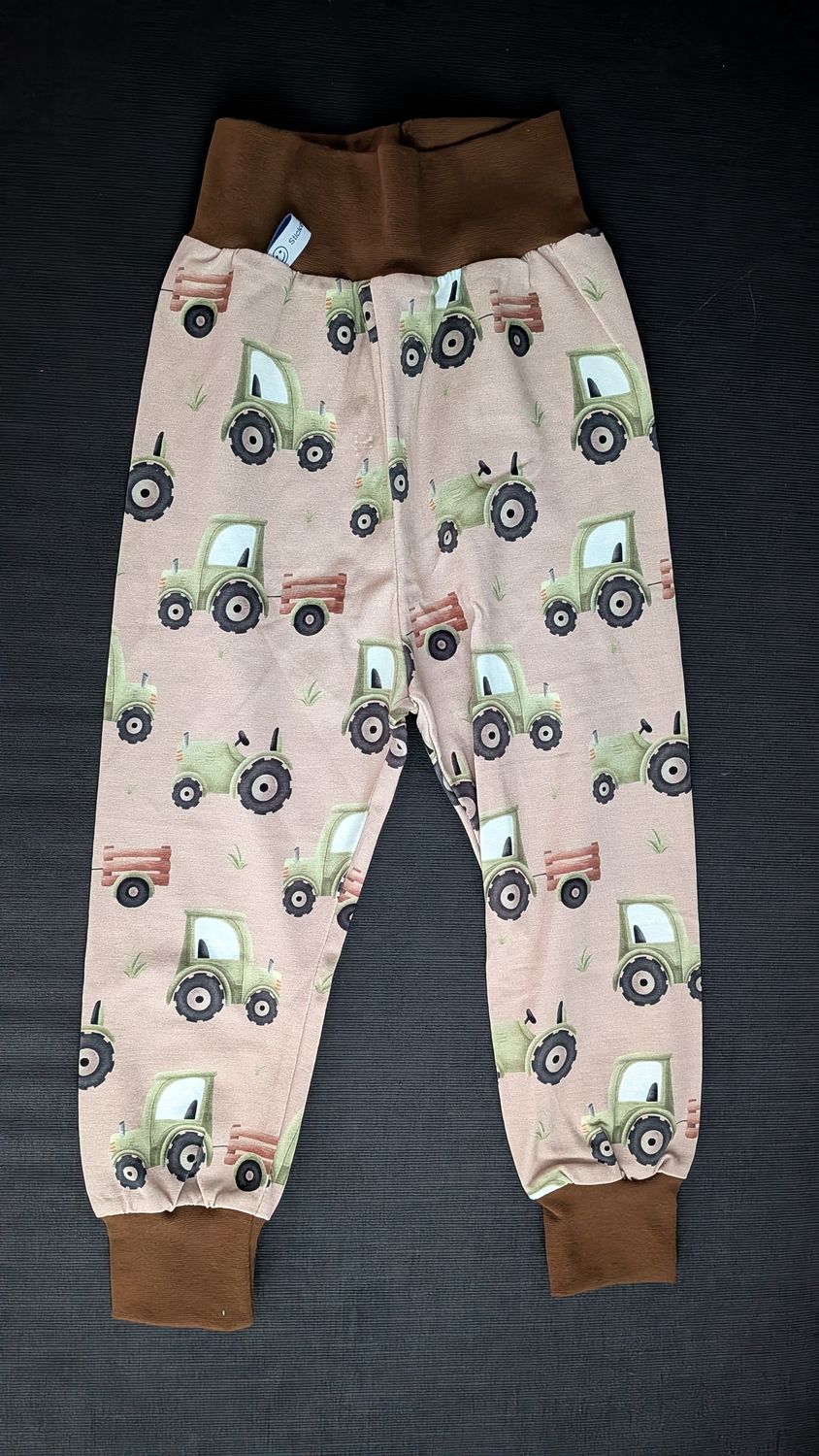 86/92, Hösli Schäfchen auf braun