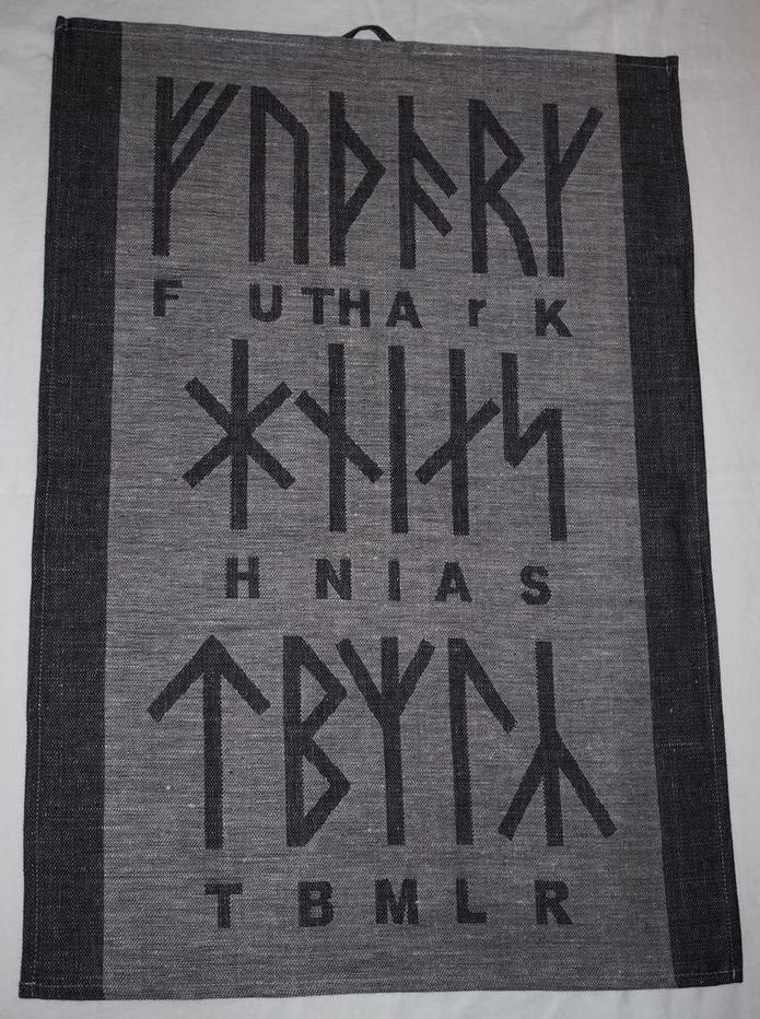 Viskestykke med Futhark runer
