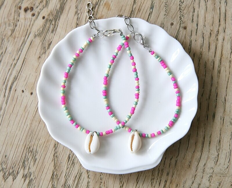 roze/groen/geel
Schelpen armbandje