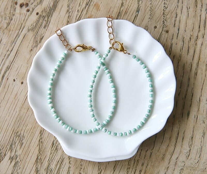 mint/wit armbandje